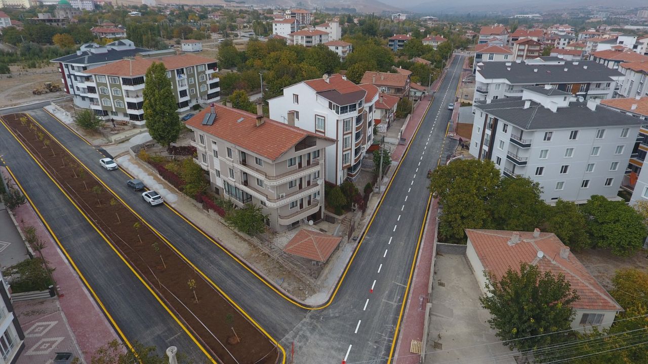 “Kırşehir’de bu yıl 100 milyon liralık asfalt yol yaptık…”