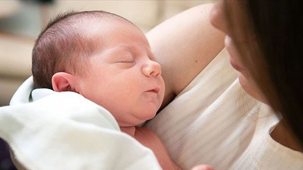Anne karnındaki bebeğin az hareket etmesi hastalık belirtisi