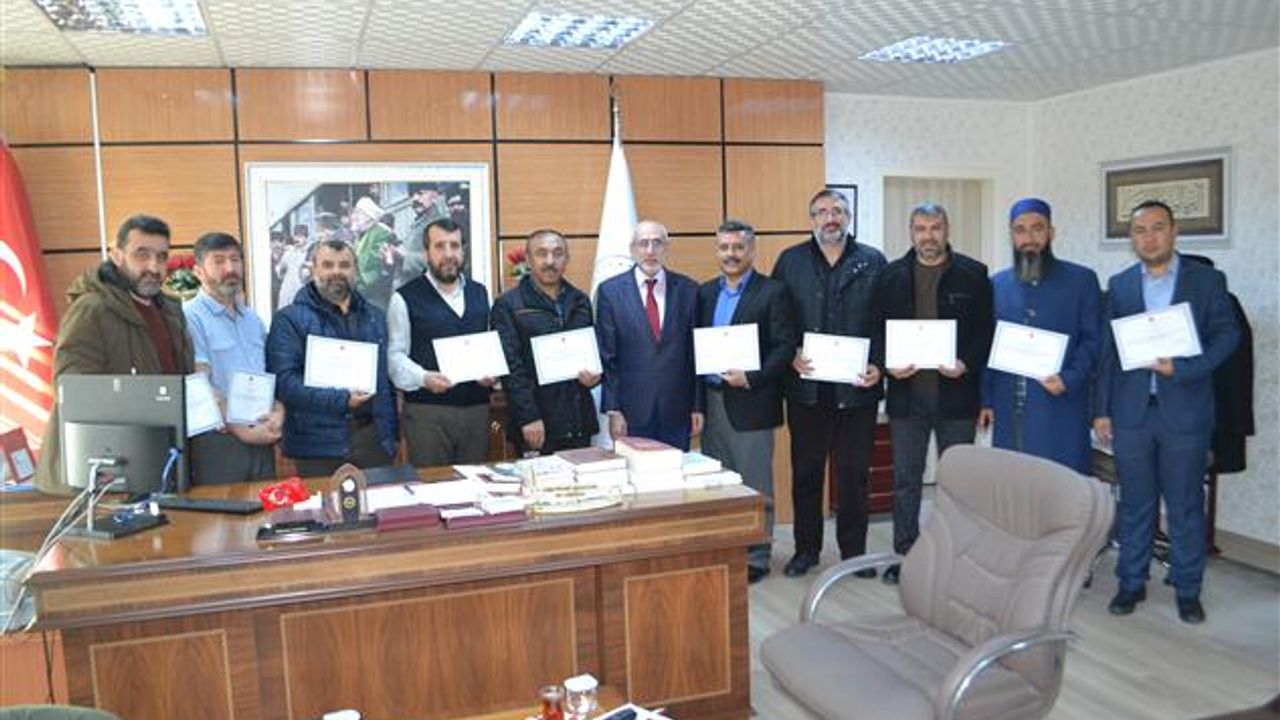 Kırşehir'de vekaletle kurban organizasyonunda görev alan personele teşekkür belgesi verildi