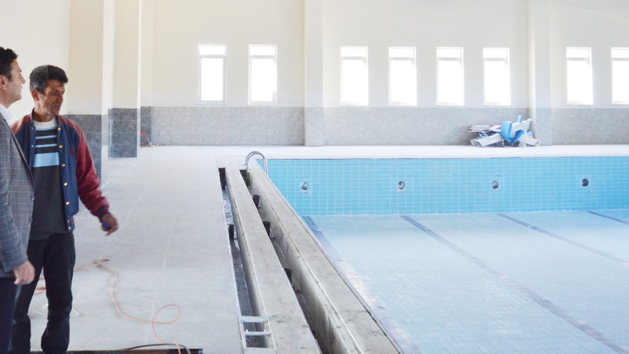 Mucur'da Yarı Olimpik Yüzme Havuzu’nda sona doğru…