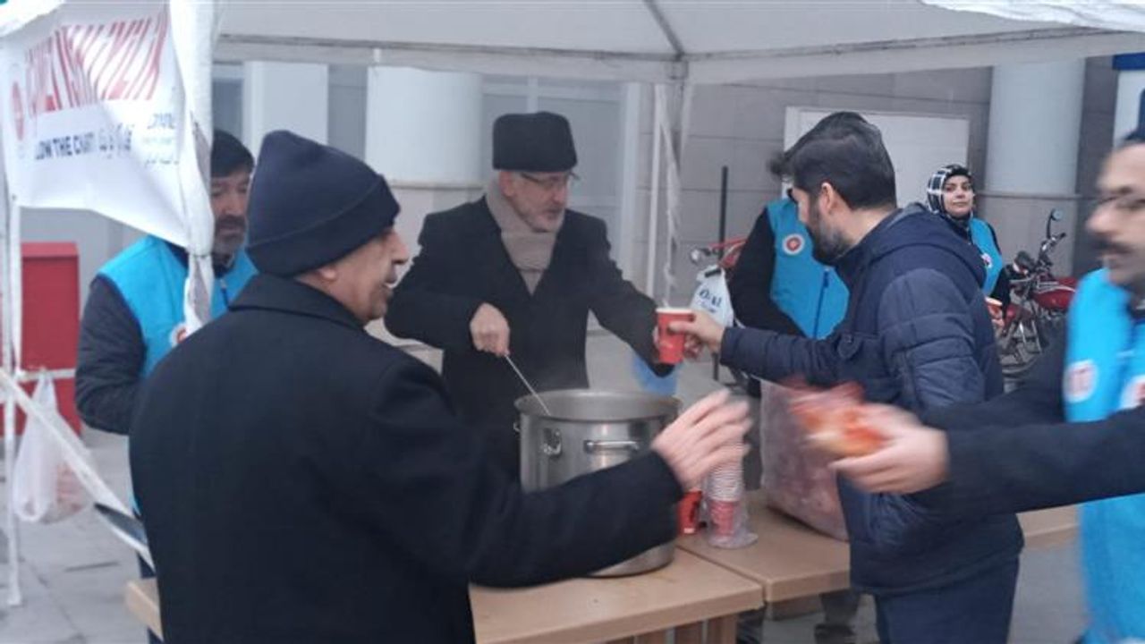 Kırşehir’de “İçimizi Isıtan İyilik, Yolun İyilik Olsun” etkinliği devam ediyor