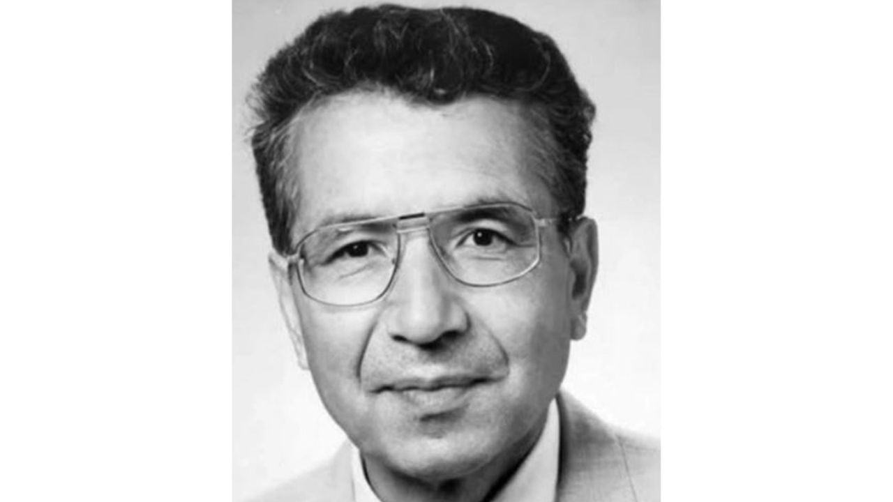Prof. Dr. Naci Gürses vefat etti