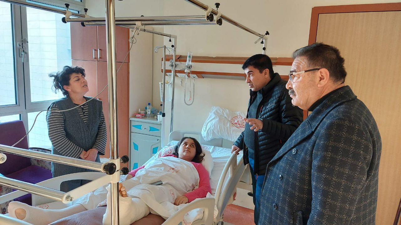 Milletvekili Metin İlhan yaralı depremzedeleri ziyaret etti