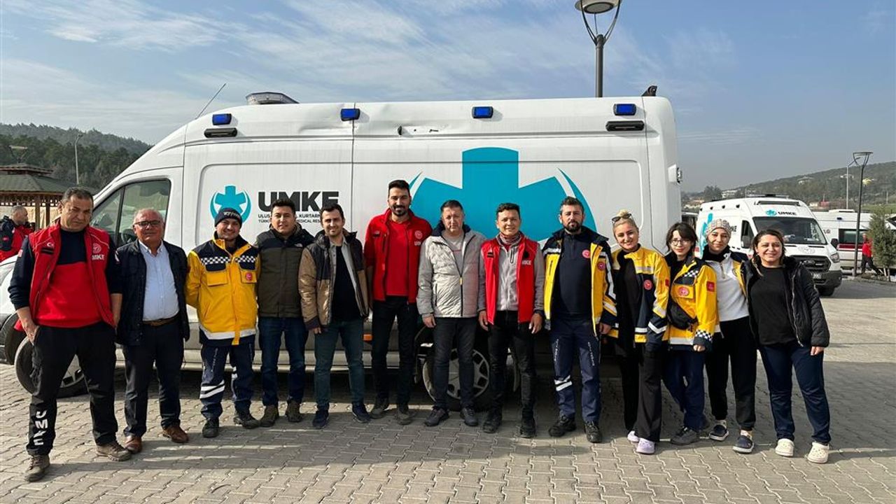 Kırşehir 112 VE UMKE ekipleri deprem bölgesinde