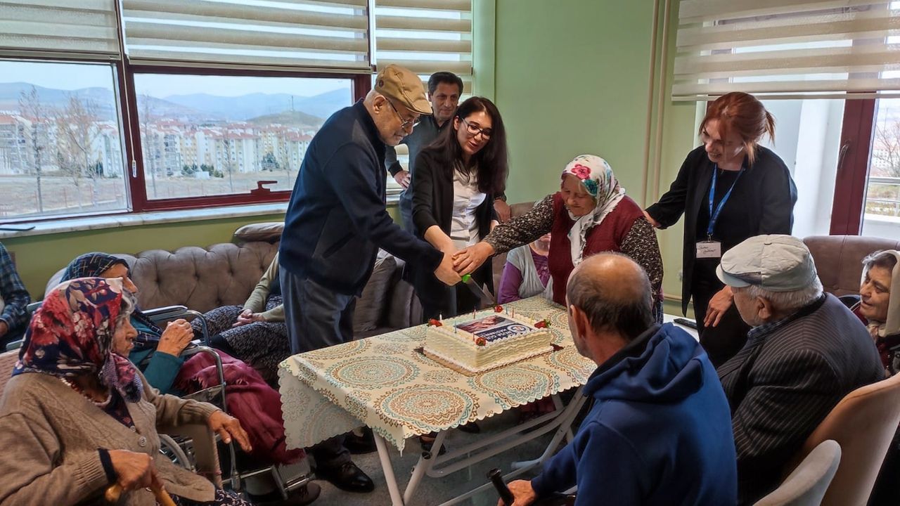 Özel Musa Gül Hastanesi  “Yaşlılar Haftası”nı kutladı
