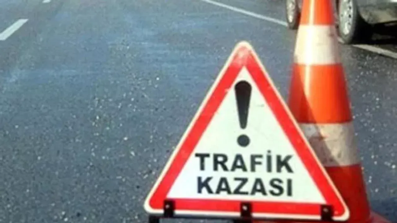 Kırşehir'de iki aracın çarpıştığı kazada 1 kişi öldü, 3 kişi yaralandı