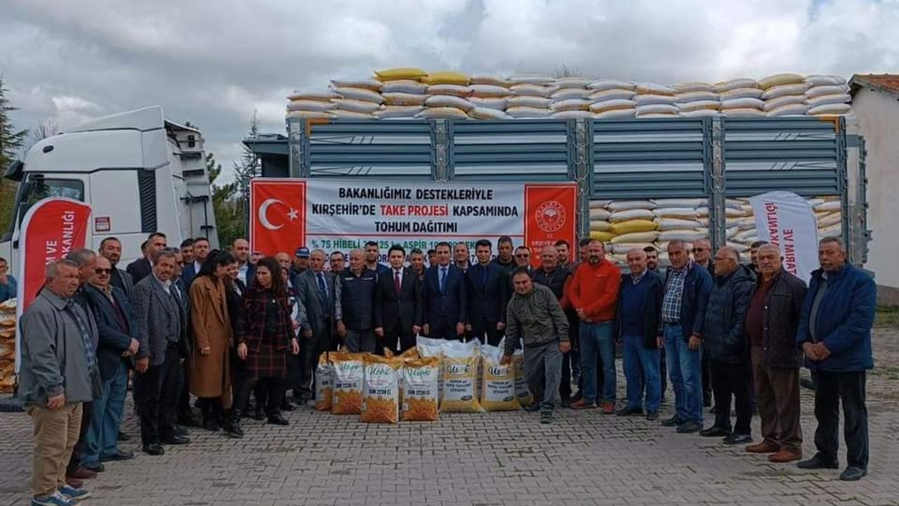 Kırşehir’de çiftçilere  hibeli tohum dağıtıldı