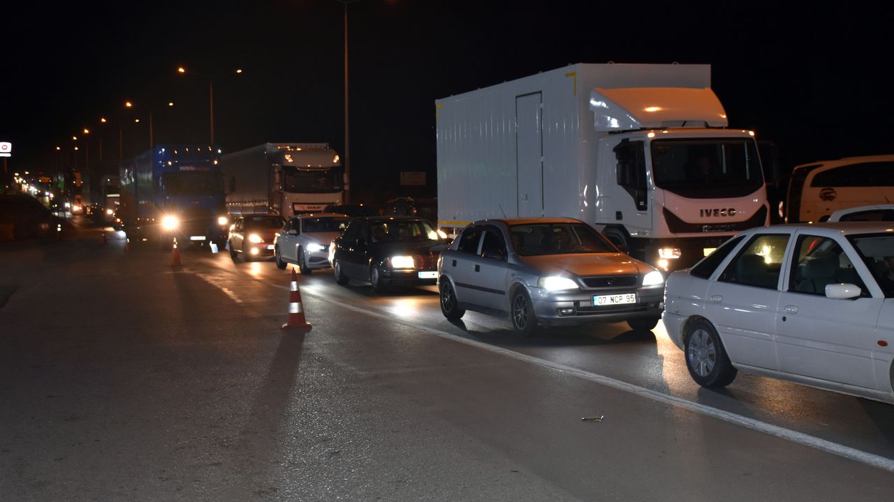 "Kilit kavşak" Kırıkkale'de trafik yoğunluğu başladı