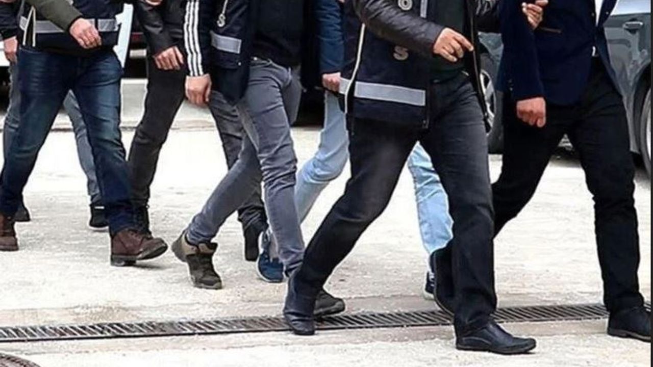 Sivas'ta uyuşturucu operasyonunda yakalanan 13 zanlı tutuklandı