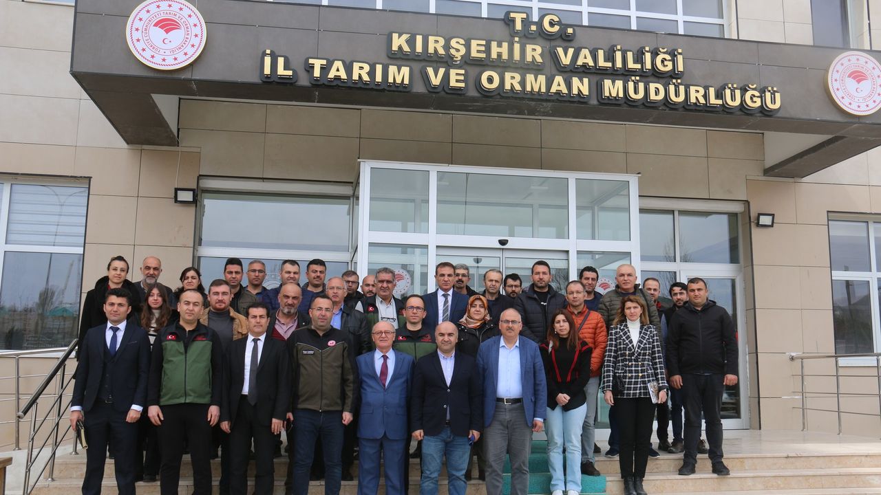Kırşehir’deki çiftçilere süne eğitimi verildi