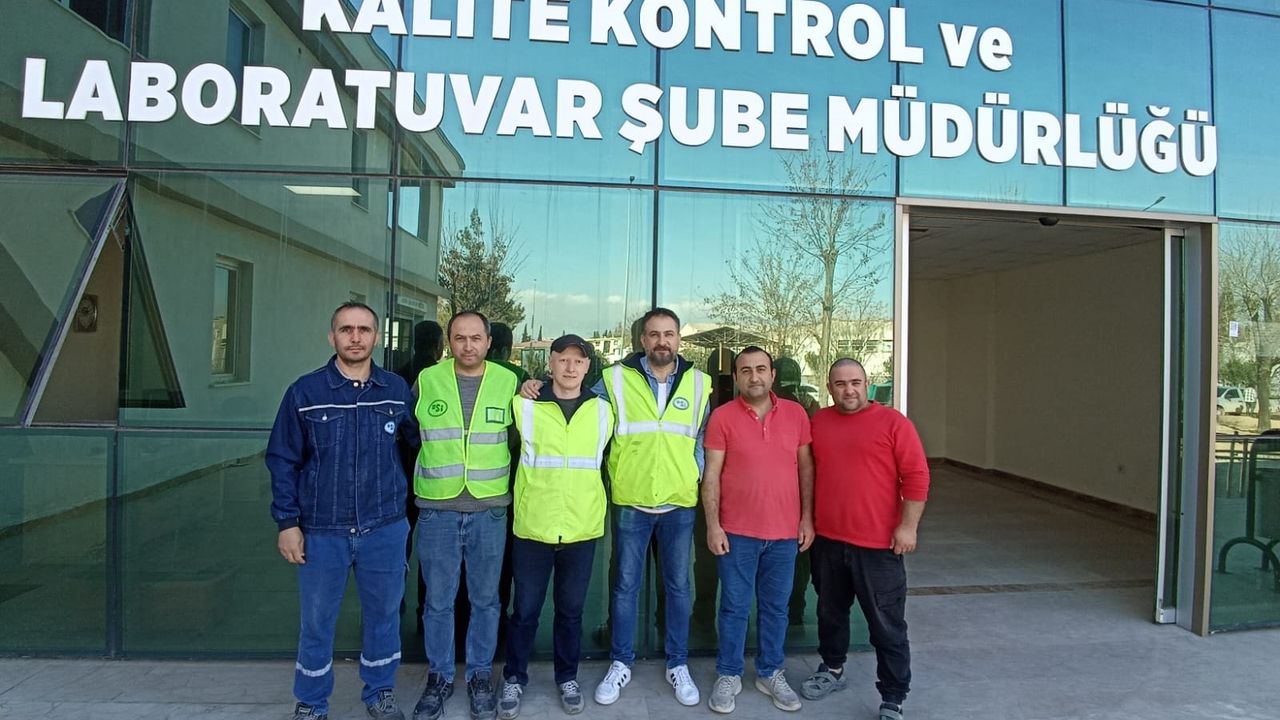 KAEÜ’nün bilirkişi ekibi  Kahramanmaraş’ta depremde  yıkılan binaları raporluyor