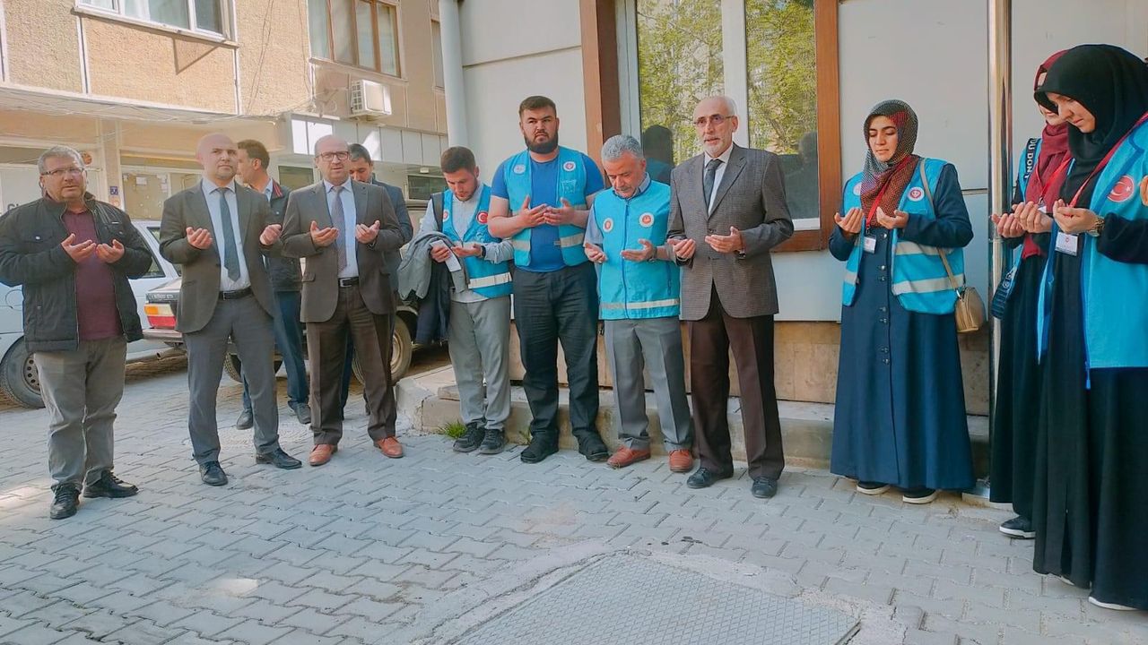 Kırşehir Müftülüğü deprem bölgesine ekip gönderdi