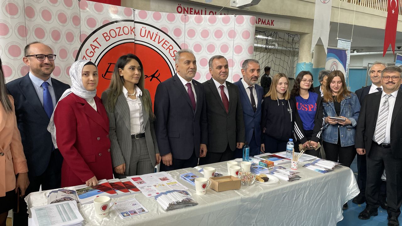 Yozgat'ta Anadolu Üniversiteler Birliği Üniversite Tanıtım Fuarı açıldı