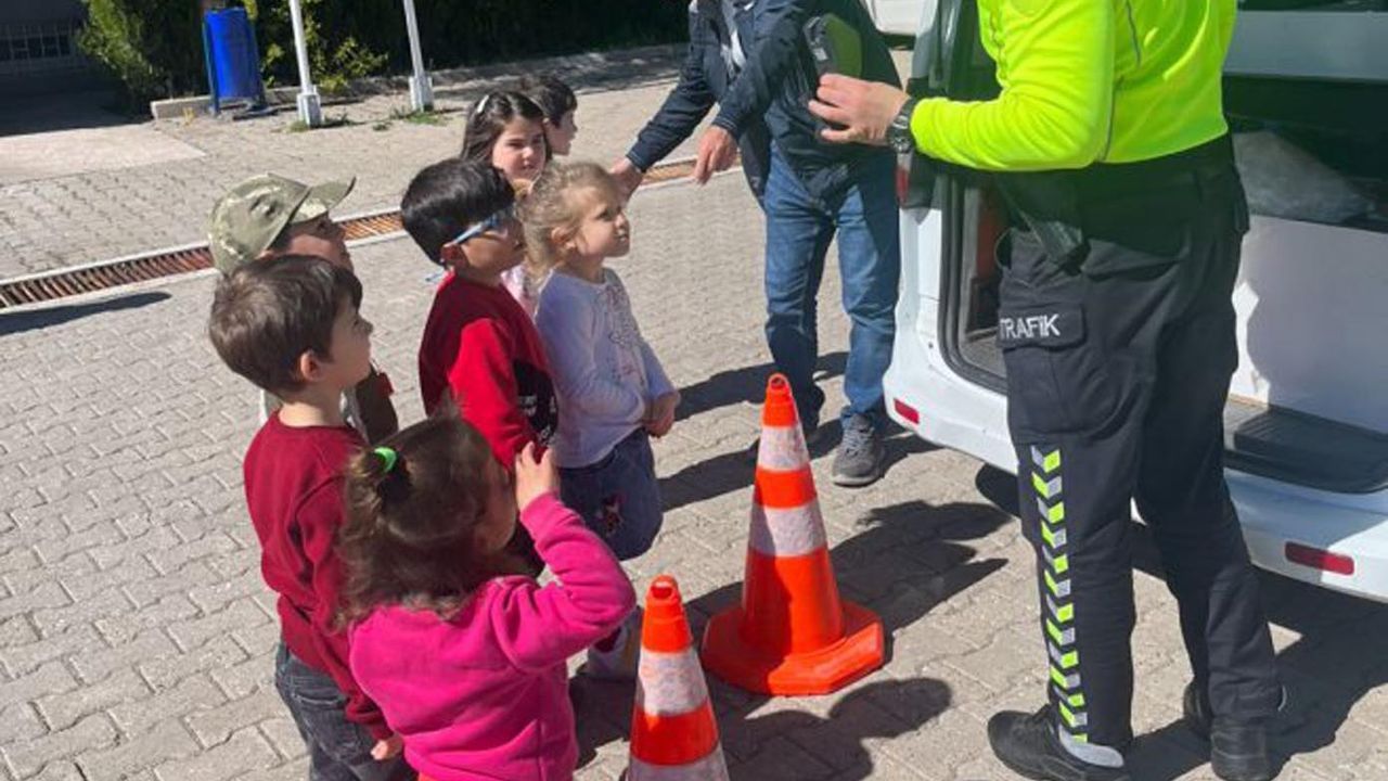 Sorgun'da ana sınıfı öğrencilerine trafik eğitimi