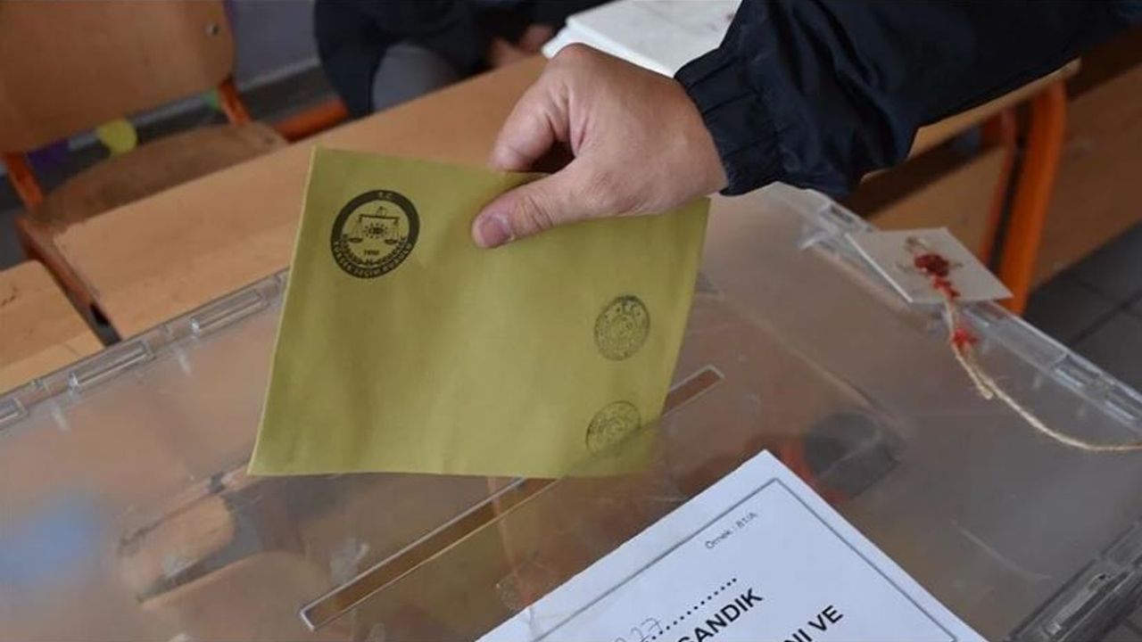 Cumhurbaşkanı Seçimi'nde yurt  dışı ve gümrüklerde oy kullanan  seçmen sayısı 1,5 milyonu aştı