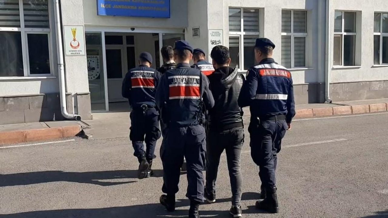 Kayseri'de DEAŞ operasyonunda 2 şüpheli yakalandı