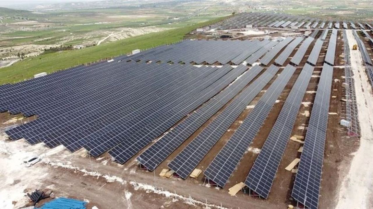 Türkiye'nin güneş enerjisi kurulu gücü 10 bin megavat sınırını geçti