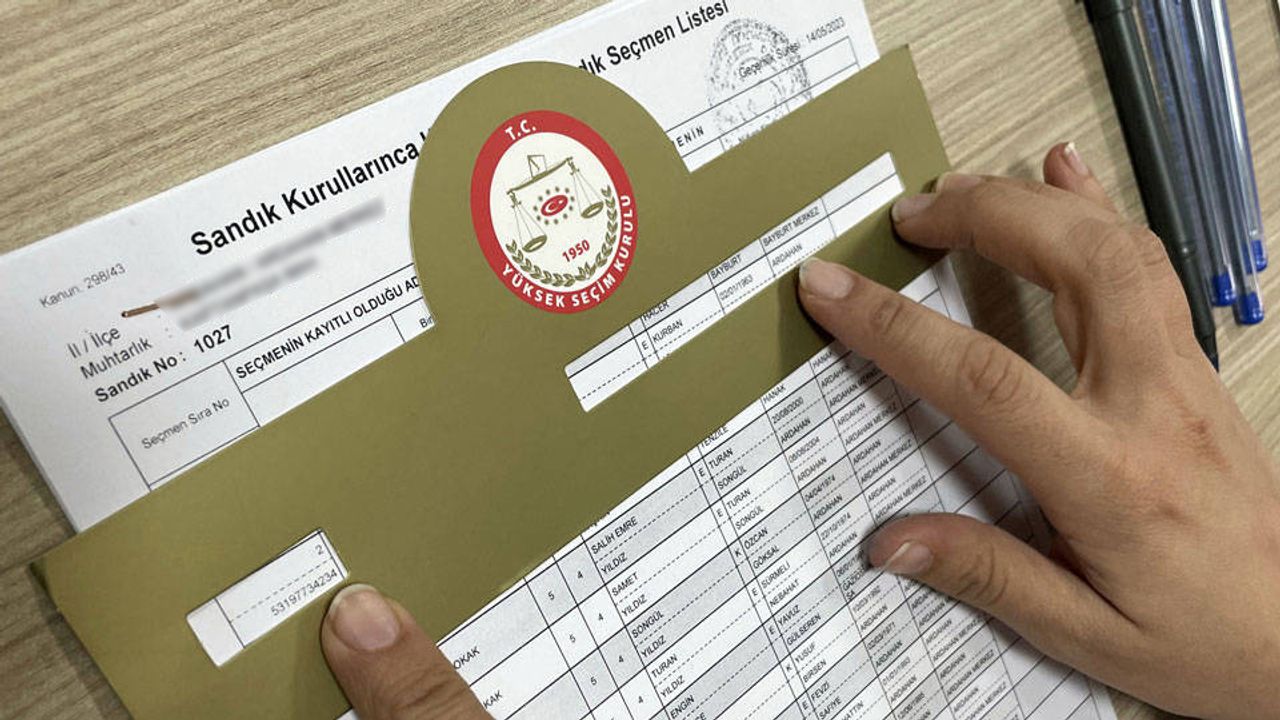 Kırşehir'de seçmen kâğıtları muhtarlıklarda