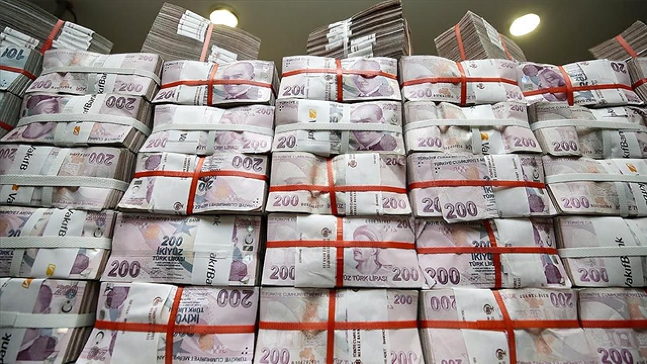 Hazine, 2 ihalede 43,8 milyar lira borçlandı
