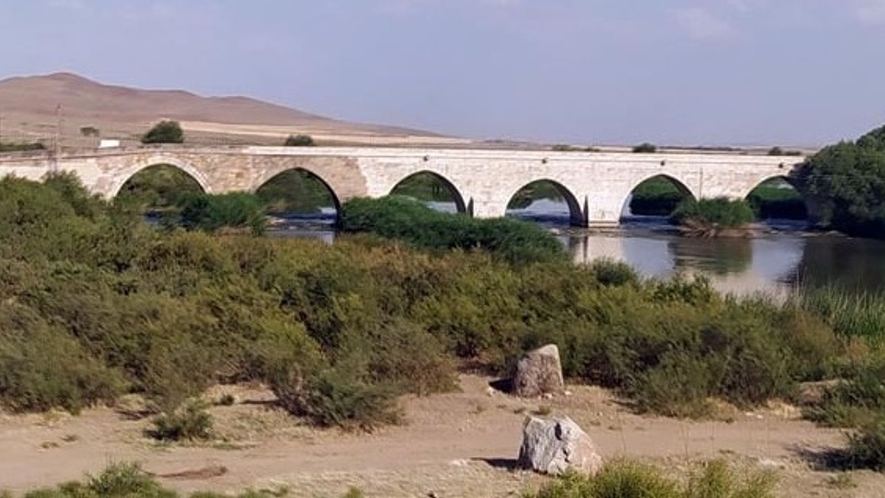 Kesikköprü'nün doğal güzellikleri ve tarihi, turistleri cezbediyor