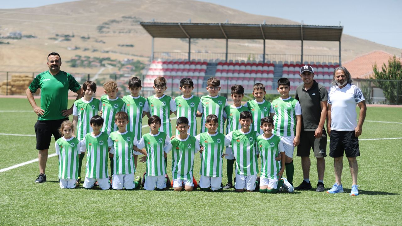 Kırşehirspor Futbol Okulu, turnuvalara katıldı