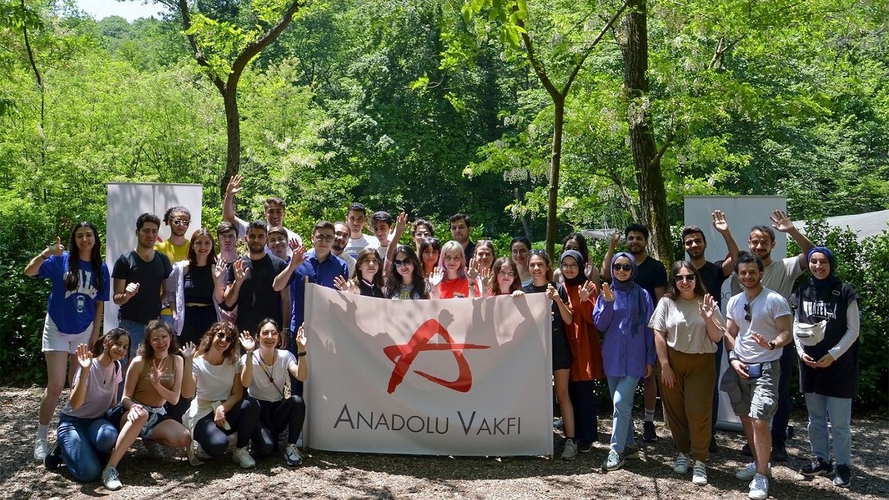    Anadolu Vakfı, Burs Programı ile  gençlere destek vermeye devam ediyor