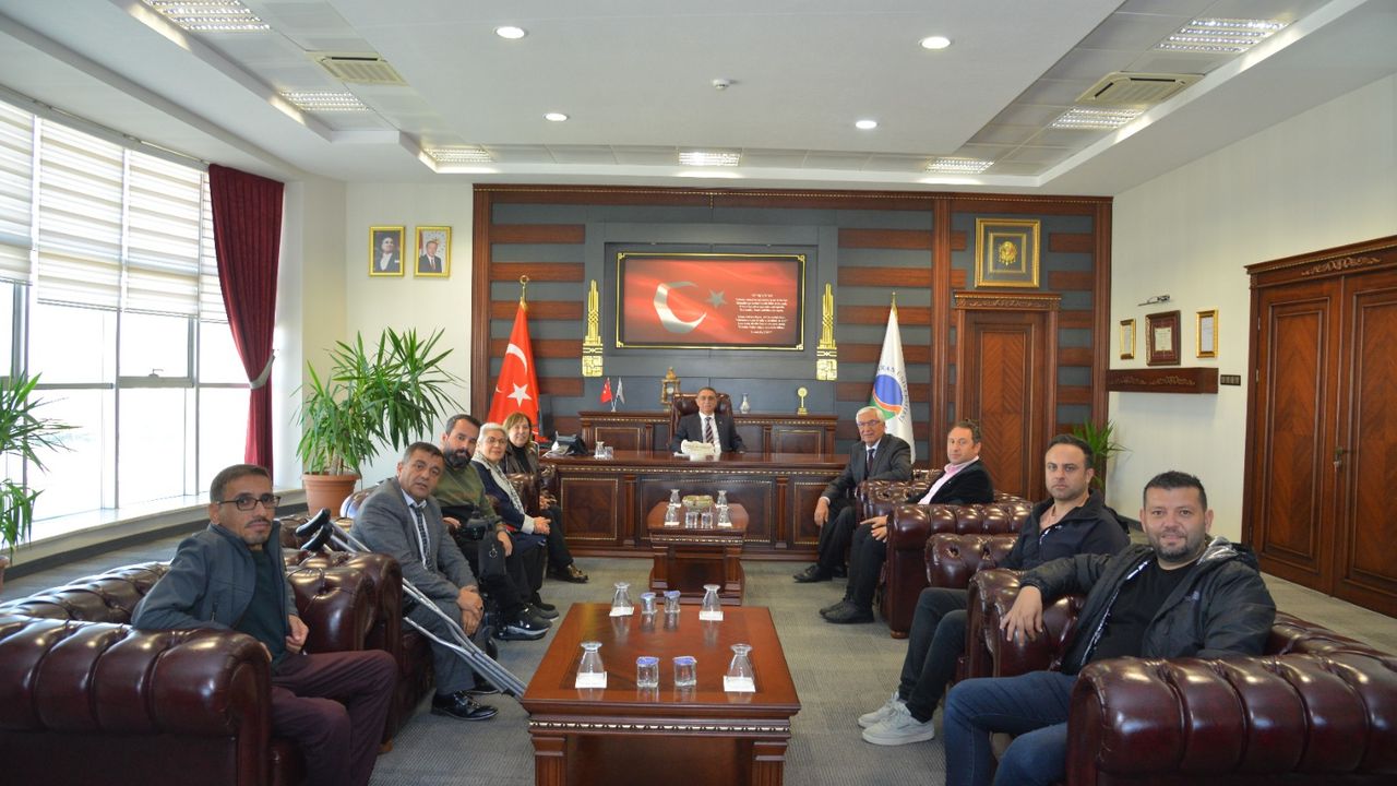 Kırşehir Kent Konseyi’nden  Rektör Karahocagil’e ziyaret