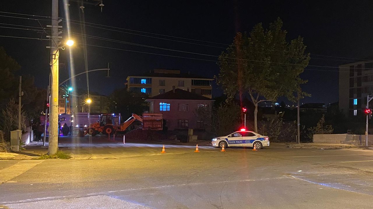 Kırşehir'de freni patlayan kamyon... Facianın eşiğinden dönüldü