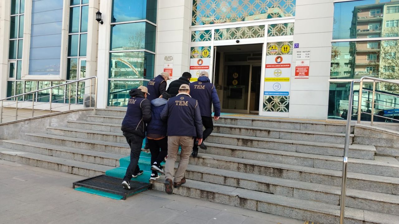 Kırşehir'de DEAŞ operasyonu.. Adliyeye sevk edildiler