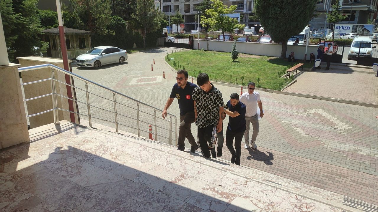 Düzenlenen u*uşturucu operasyonunda 2 kişi tutuklandı