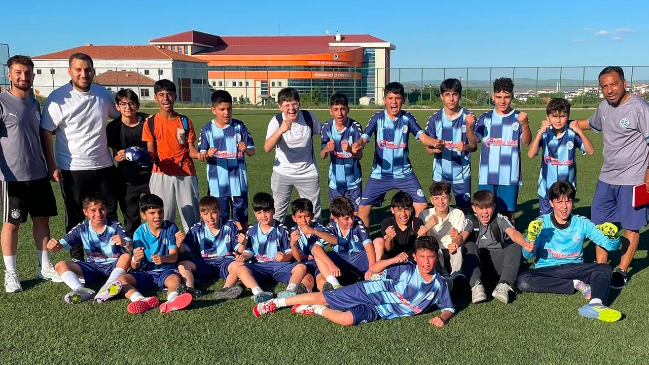 U13 Ligi'nde yarı final bileti Ahi Evran'ın: 2-1