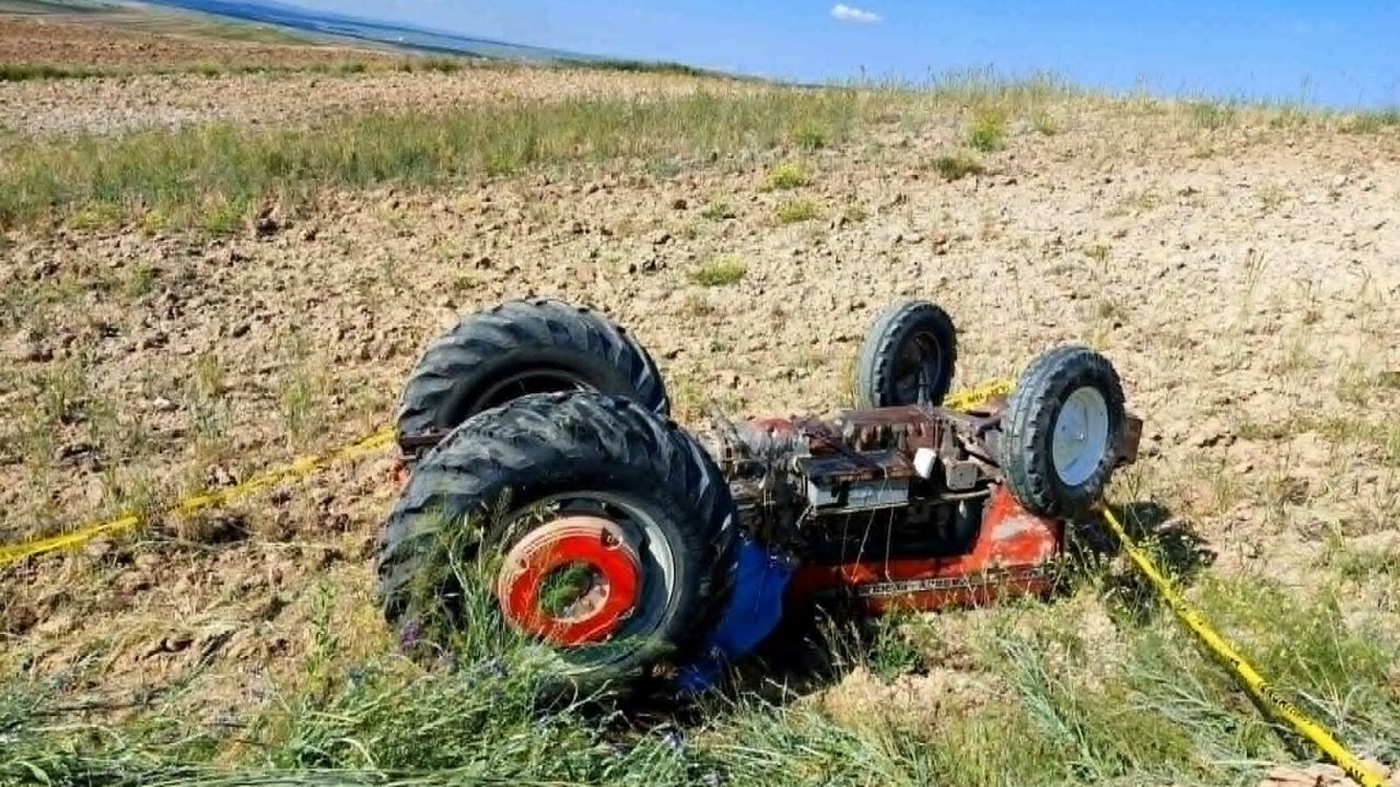 Tarla Sürerken Traktörün Altında Kaldı: 1 Ölü