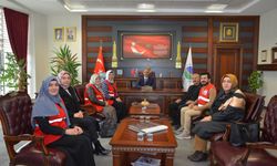 Türk Kızılay Ekibi Rektör Karakaya’yı ziyaret etti