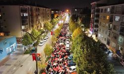 Kırşehir'de yüzlerce vatandaş caddeye akın etti
