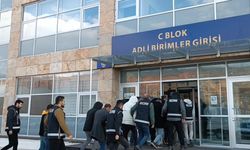 Kırşehir'de ehliyet sınavına sahte kimlikle giren 21 şüpheliye gözaltı