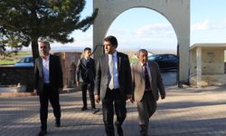 Kaman Belediye Başkanı Demirci,  mezarlıklarda inceleme yaptı…