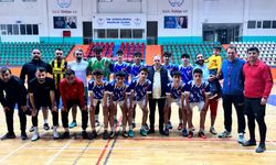 Millî Eğitim Müdürü Gülşen’den  futsal takımına moral ziyareti