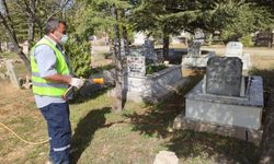 Anneler Günü nedeniyle mezarlıklar doldu taştı