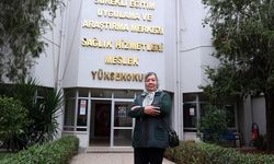 Örgün eğitim hayalini 76 yaşında "Tazelenme Üniversitesi" ile gerçekleştirdi