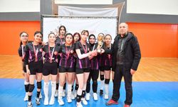 Yıldızlar voleybolda Sosyal Bilimler 3’üncü oldu