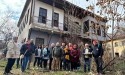 Kent hafızasının korunması amacıyla Kırşehir'in tarihini geziyorlar