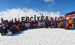 Kırşehirli dağcılar Erciyes’in zirvesine tırmandı