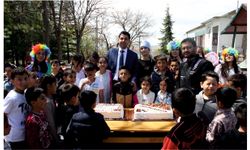 İlkokul öğrencileri, liseli ablalarıyla eğlenceli vakit geçirdi
