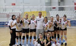TEBRİKLER KIZLAR, BU YOLUN SONU KUPA OLSUN