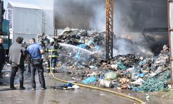 Geri Dönüşüm Tesisinde Korkutan Yangın: Ekipler Müdahale Etti