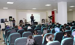 Üniversite Öğrencilerine KADES Bilgilendirmesi
