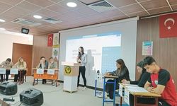 Kırşehir’in en iyi münazara ekibi belirlendi