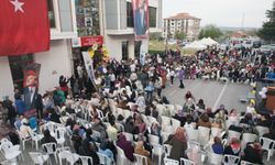 Kursiyerler eserlerini sergiledi, genç müzisyenler konser verdi