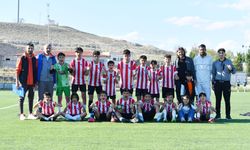 Minik Kramponlar 4 golle finalde: 4-1