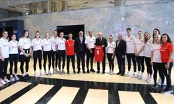 Cumhurbaşkanı Erdoğan, A Milli Kadın Voleybol Takımı'nı kabul etti